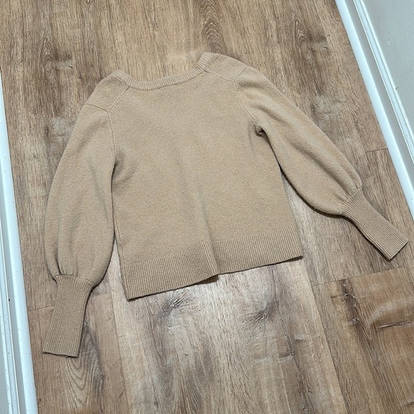 MADEWELL | Dashwood V-Neck Sweater in Coziest Yarn - Picture 6 of 7